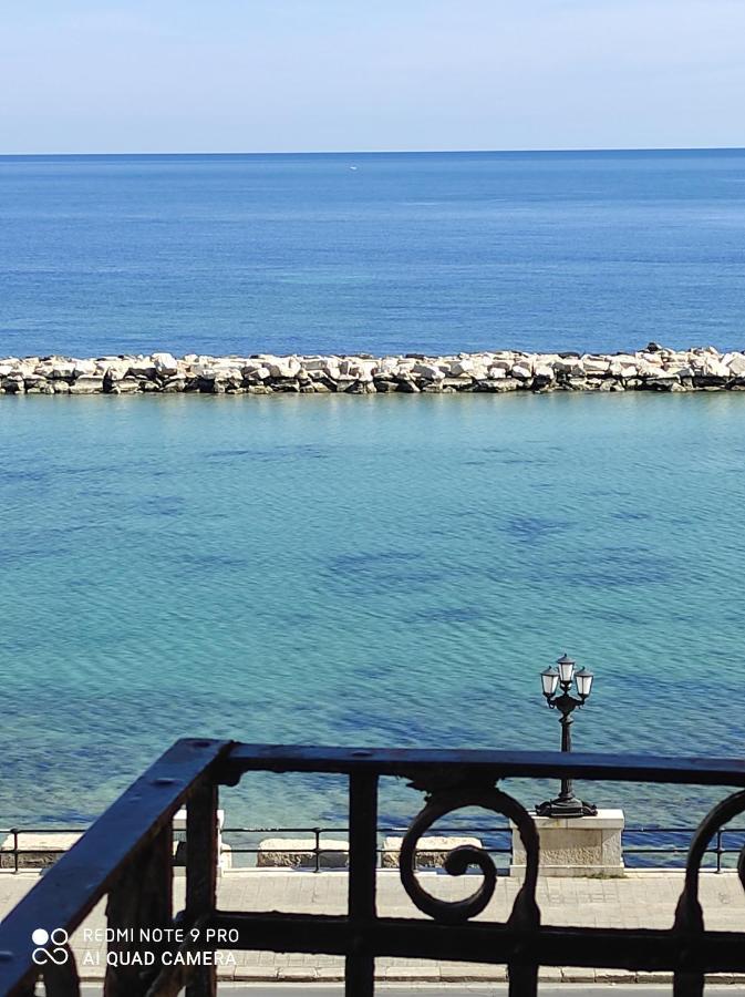 Mariantomare Casa Vacanze Monolocale Lungomare Bari Bagian luar foto