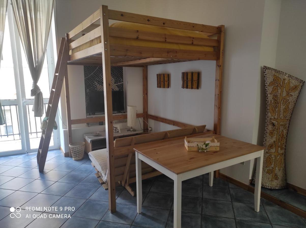 Mariantomare Casa Vacanze Monolocale Lungomare Bari Bagian luar foto